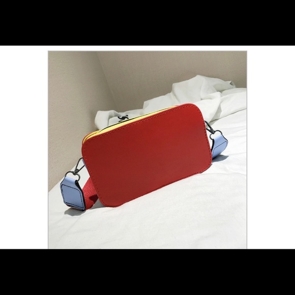 🆕 BOUTIQUE || peace bag - Picture 13 of 16